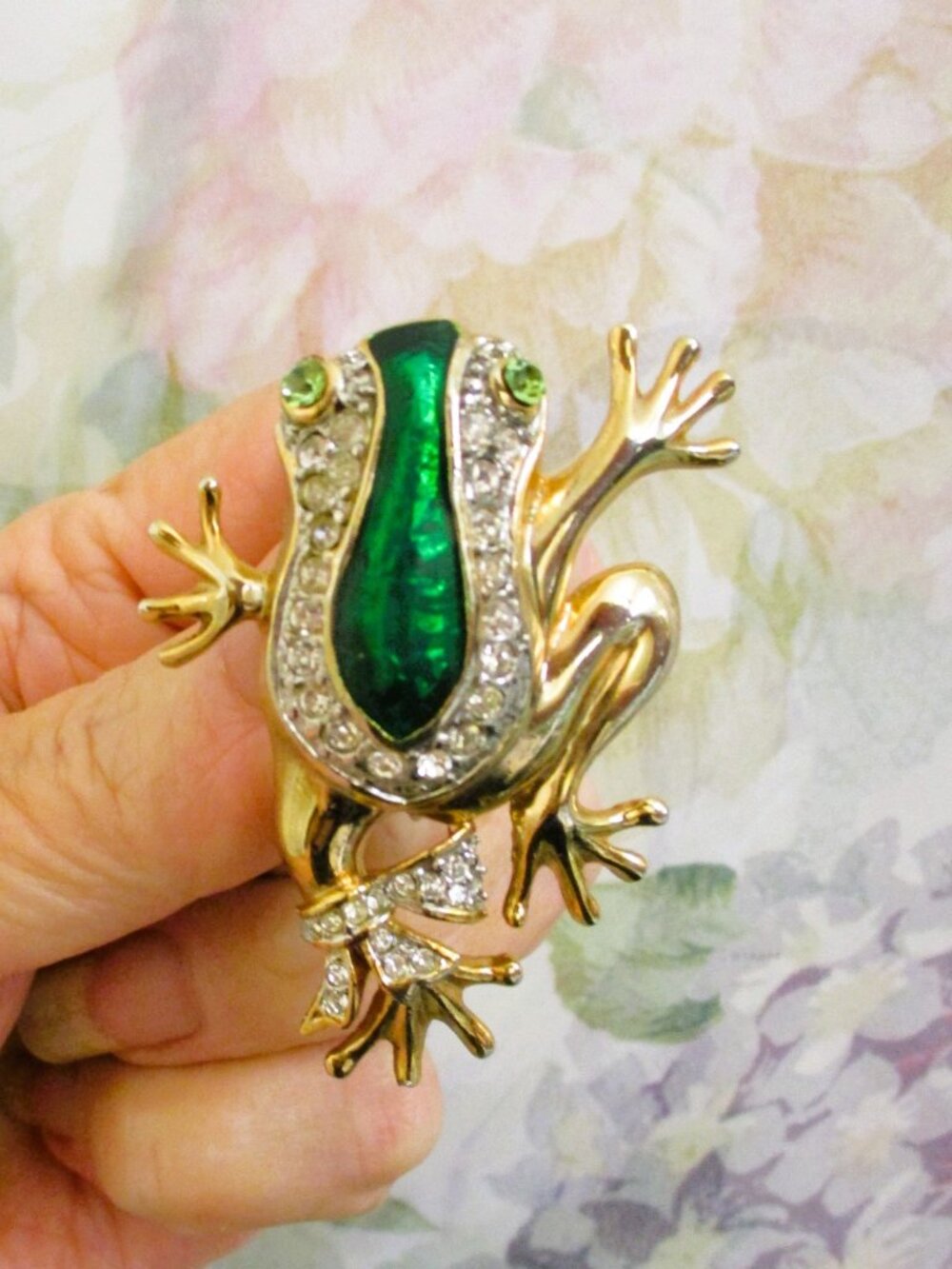 VINTAGE Guilloche Enamel Tree Frog Brooch: Gold Plate, Rhinestone Toad Pin Bow
